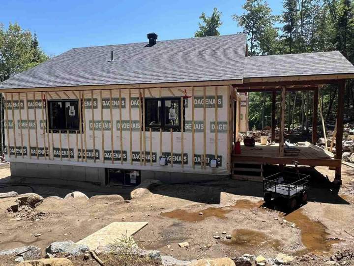 Installation de revêtement de toit Sainte-Julienne